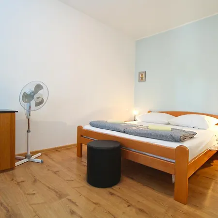 Apartament 606 *