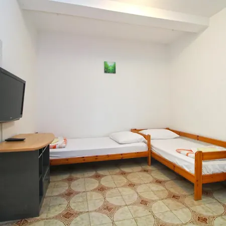 606 Apartament Pjescana Uvala
