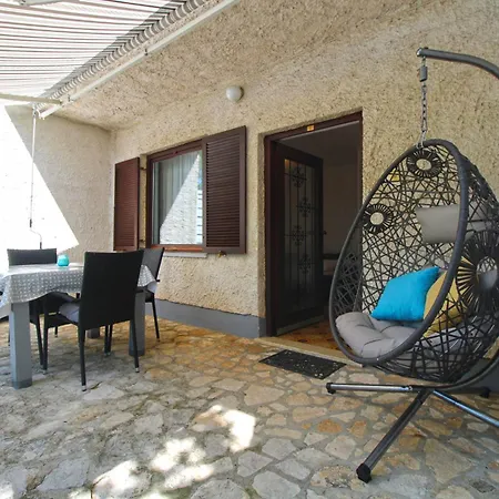 Apartament 606 *